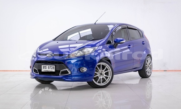 ซื้อ รถมือสอง Ford Fiesta สีน้ำเงิน รถยนต์ ใน %{เมือง} ใน กรุงเทพมหานคร