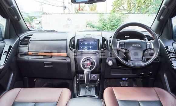 Buy Used Isuzu D-Max White Car in Bangkok in Bangkok Buy Used Isuzu D-Max White Car in Bangkok in Bangkok