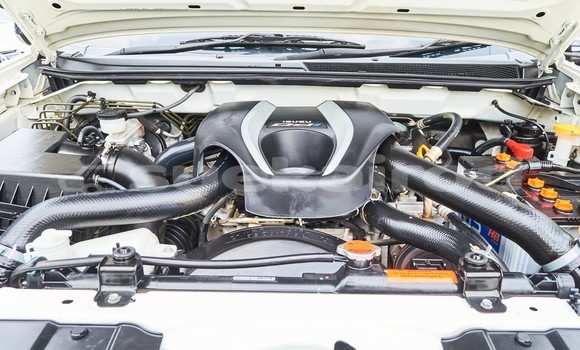 Buy Used Isuzu D-Max White Car in Bangkok in Bangkok Buy Used Isuzu D-Max White Car in Bangkok in Bangkok