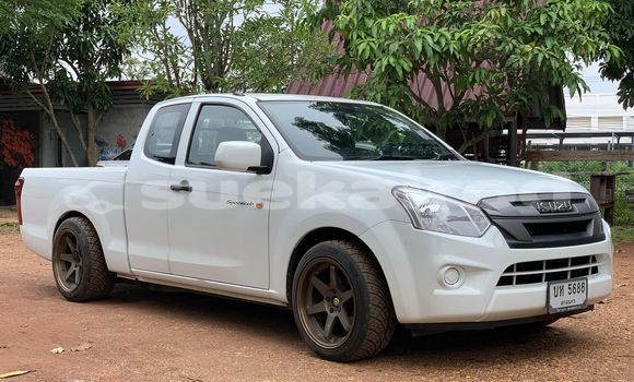 Buy Used Isuzu D–MAX White Car in Bangkok in Bangkok