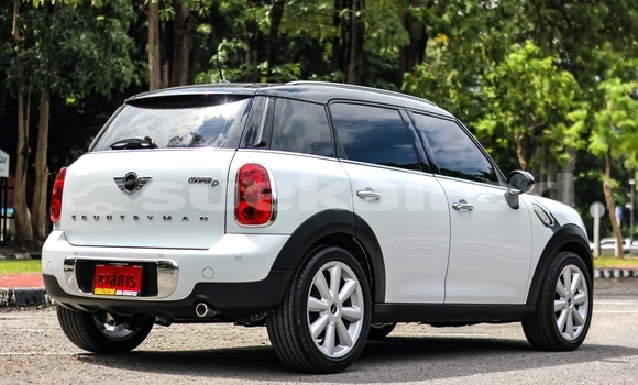 Buy Used Mini Cooper White Car in Chiang Mai in Chiang Mai Buy Used Mini Cooper White Car in Chiang Mai in Chiang Mai