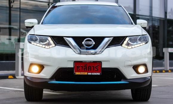 Buy Used Nissan X-Trail White Car in Chiang Mai in Chiang Mai Buy Used Nissan X-Trail White Car in Chiang Mai in Chiang Mai