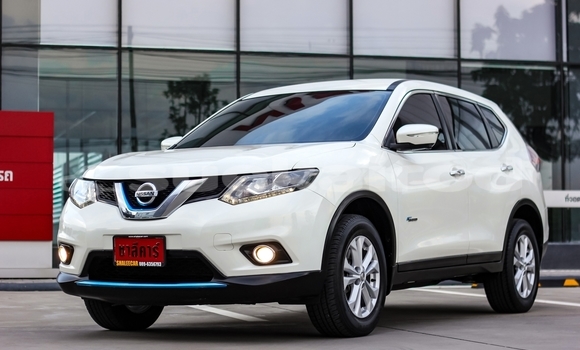 Buy Used Nissan X-Trail White Car in Chiang Mai in Chiang Mai Buy Used Nissan X-Trail White Car in Chiang Mai in Chiang Mai