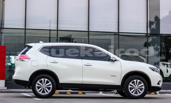 Buy Used Nissan X-Trail White Car in Chiang Mai in Chiang Mai Buy Used Nissan X-Trail White Car in Chiang Mai in Chiang Mai
