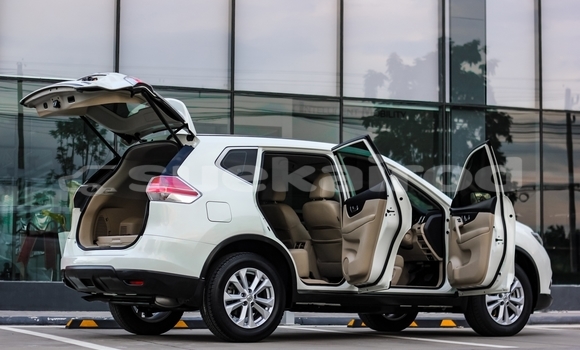 Buy Used Nissan X-Trail White Car in Chiang Mai in Chiang Mai Buy Used Nissan X-Trail White Car in Chiang Mai in Chiang Mai