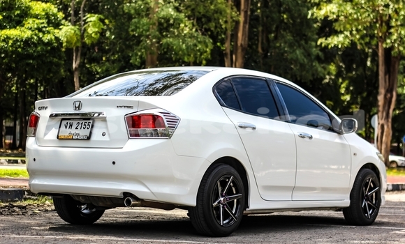 Buy Used Honda City White Car in Chiang Mai in Chiang Mai Buy Used Honda City White Car in Chiang Mai in Chiang Mai