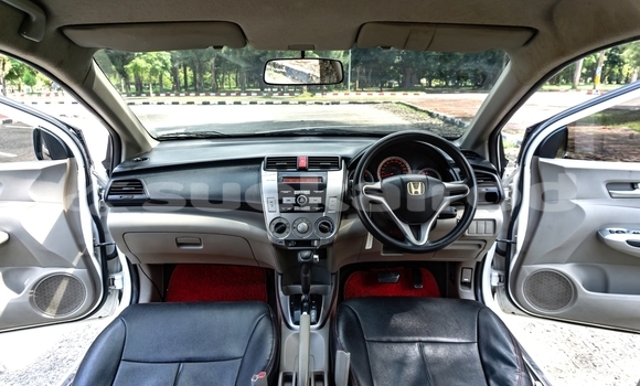 Buy Used Honda City White Car in Chiang Mai in Chiang Mai Buy Used Honda City White Car in Chiang Mai in Chiang Mai