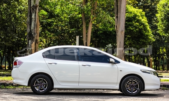 Buy Used Honda City White Car in Chiang Mai in Chiang Mai Buy Used Honda City White Car in Chiang Mai in Chiang Mai