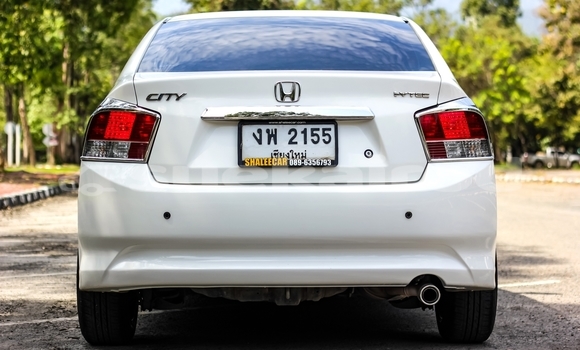 Buy Used Honda City White Car in Chiang Mai in Chiang Mai Buy Used Honda City White Car in Chiang Mai in Chiang Mai