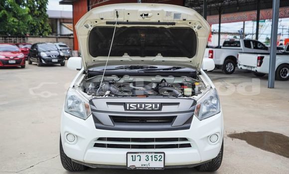 ซื้อ รถมือสอง Isuzu D-Max ขาว รถยนต์ ใน %{เมือง} ใน กรุงเทพมหานคร ซื้อ รถมือสอง Isuzu D-Max ขาว รถยนต์ ใน %{เมือง} ใน กรุงเทพมหานคร