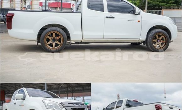 ซื้อ รถมือสอง Isuzu D-Max ขาว รถยนต์ ใน %{เมือง} ใน กรุงเทพมหานคร ซื้อ รถมือสอง Isuzu D-Max ขาว รถยนต์ ใน %{เมือง} ใน กรุงเทพมหานคร