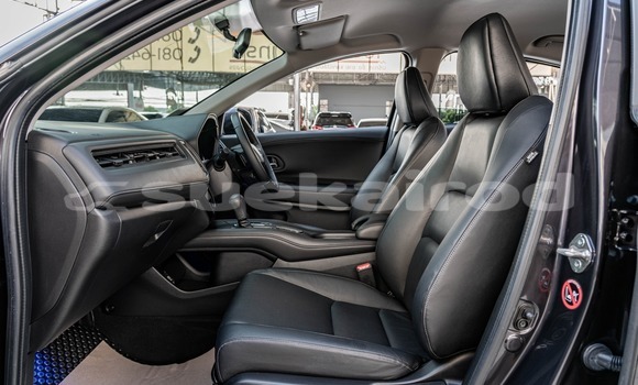 ซื้อ รถมือสอง Honda HR-V สีดำ รถยนต์ ใน %{เมือง} ใน กรุงเทพมหานคร ซื้อ รถมือสอง Honda HR-V สีดำ รถยนต์ ใน %{เมือง} ใน กรุงเทพมหานคร