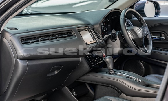 ซื้อ รถมือสอง Honda HR-V สีดำ รถยนต์ ใน %{เมือง} ใน กรุงเทพมหานคร ซื้อ รถมือสอง Honda HR-V สีดำ รถยนต์ ใน %{เมือง} ใน กรุงเทพมหานคร