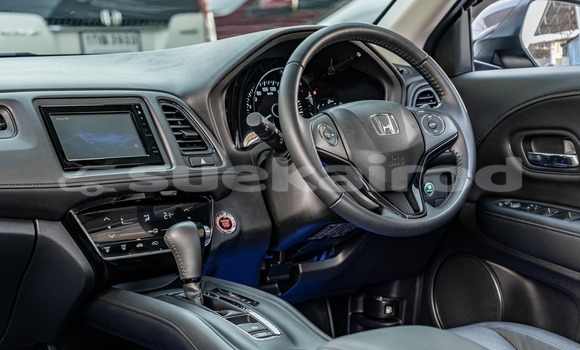 ซื้อ รถมือสอง Honda HR-V สีดำ รถยนต์ ใน %{เมือง} ใน กรุงเทพมหานคร ซื้อ รถมือสอง Honda HR-V สีดำ รถยนต์ ใน %{เมือง} ใน กรุงเทพมหานคร