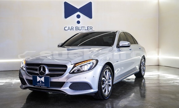 ซื้อ รถมือสอง Mercedes-Benz C-Classe อื่น ๆ รถยนต์ ใน %{เมือง} ใน กรุงเทพมหานคร