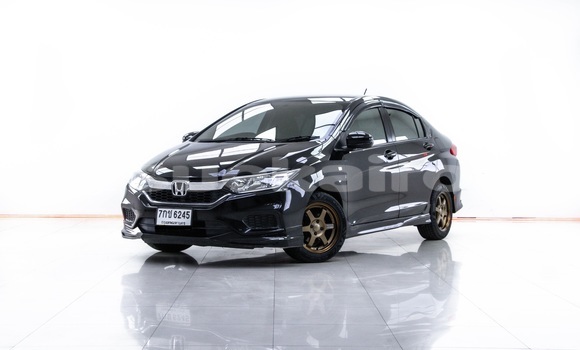 ซื้อ รถมือสอง Honda City สีดำ รถยนต์ ใน %{เมือง} ใน กรุงเทพมหานคร