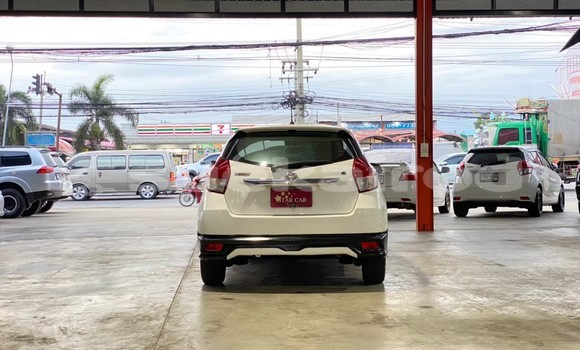 ซื้อ รถมือสอง Toyota Yaris ขาว รถยนต์ ใน %{เมือง} ใน กรุงเทพมหานคร ซื้อ รถมือสอง Toyota Yaris ขาว รถยนต์ ใน %{เมือง} ใน กรุงเทพมหานคร