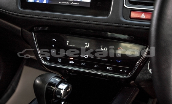 ซื้อ รถมือสอง Honda HR-V สีดำ รถยนต์ ใน %{เมือง} ใน กรุงเทพมหานคร ซื้อ รถมือสอง Honda HR-V สีดำ รถยนต์ ใน %{เมือง} ใน กรุงเทพมหานคร