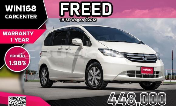 Buy Used Honda Freed White Car in Bangkok in Bangkok