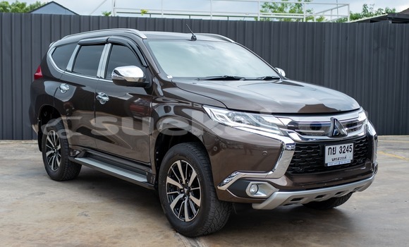Buy Used Mitsubishi Pajero Brown Car in Bangkok in Bangkok Buy Used Mitsubishi Pajero Brown Car in Bangkok in Bangkok