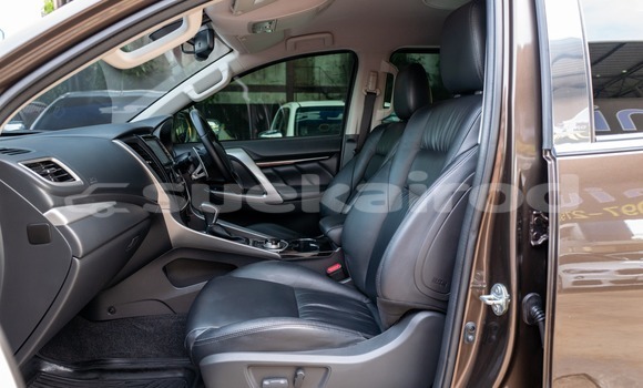 Buy Used Mitsubishi Pajero Brown Car in Bangkok in Bangkok Buy Used Mitsubishi Pajero Brown Car in Bangkok in Bangkok