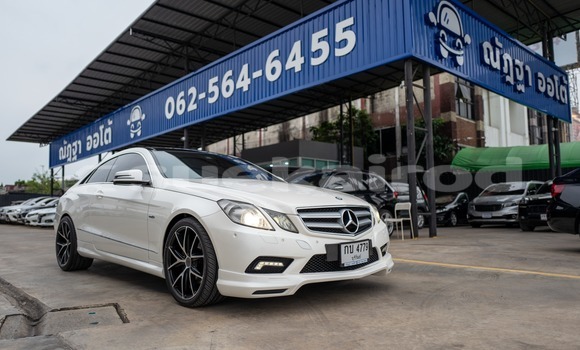 ซื้อ รถมือสอง Mercedes-Benz E-klasse AMG ขาว รถยนต์ ใน %{เมือง} ใน กรุงเทพมหานคร