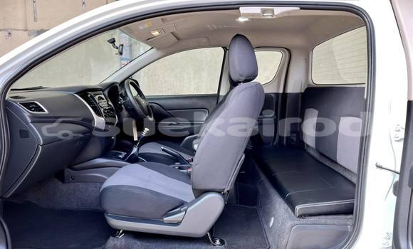 ซื้อ รถมือสอง Mitsubishi Triton ขาว รถยนต์ ใน %{เมือง} ใน กรุงเทพมหานคร ซื้อ รถมือสอง Mitsubishi Triton ขาว รถยนต์ ใน %{เมือง} ใน กรุงเทพมหานคร