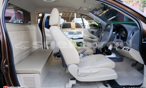 ซื้อ รถมือสอง Nissan Navara สีน้ำตาล รถยนต์ ใน %{เมือง} ใน กรุงเทพมหานคร ซื้อ รถมือสอง Nissan Navara สีน้ำตาล รถยนต์ ใน %{เมือง} ใน กรุงเทพมหานคร