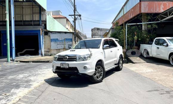 Buy Used Toyota Fortuner White Car in Bangkok in Bangkok