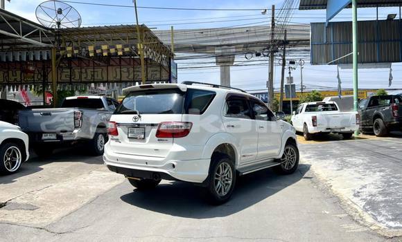ซื้อ รถมือสอง Toyota Fortuner ขาว รถยนต์ ใน %{เมือง} ใน กรุงเทพมหานคร ซื้อ รถมือสอง Toyota Fortuner ขาว รถยนต์ ใน %{เมือง} ใน กรุงเทพมหานคร