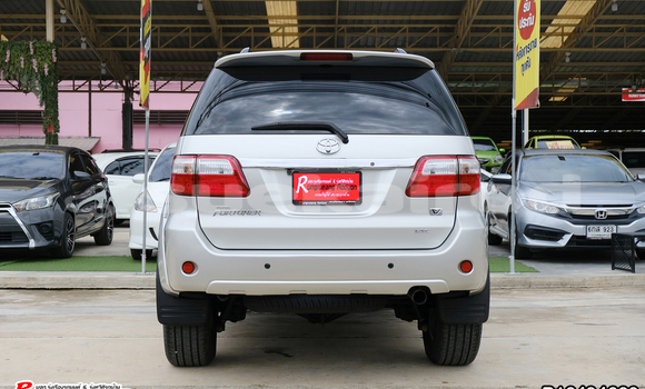 Buy Used Toyota Fortuner Silver Car in Bangkok in Bangkok Buy Used Toyota Fortuner Silver Car in Bangkok in Bangkok