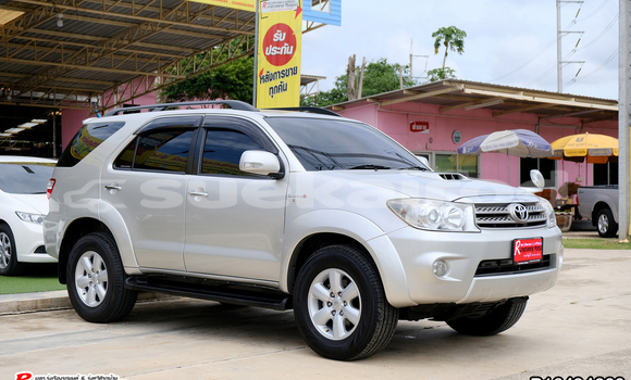 Buy Used Toyota Fortuner Silver Car in Bangkok in Bangkok Buy Used Toyota Fortuner Silver Car in Bangkok in Bangkok
