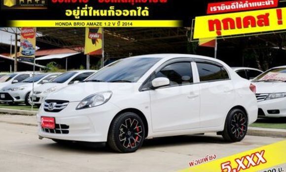 ซื้อ รถมือสอง Honda Brio ขาว รถยนต์ ใน %{เมือง} ใน กรุงเทพมหานคร