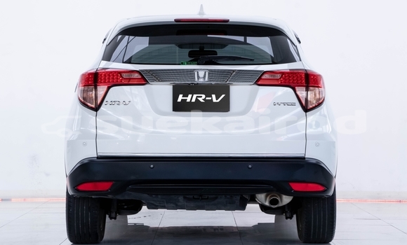ซื้อ รถมือสอง Honda HR-V ขาว รถยนต์ ใน %{เมือง} ใน กรุงเทพมหานคร ซื้อ รถมือสอง Honda HR-V ขาว รถยนต์ ใน %{เมือง} ใน กรุงเทพมหานคร
