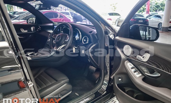 ซื้อ รถมือสอง Mercedes-Benz GLC 250D สีดำ รถยนต์ ใน %{เมือง} ใน กรุงเทพมหานคร ซื้อ รถมือสอง Mercedes-Benz GLC 250D สีดำ รถยนต์ ใน %{เมือง} ใน กรุงเทพมหานคร