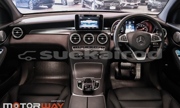 ซื้อ รถมือสอง Mercedes-Benz GLC 250D สีดำ รถยนต์ ใน %{เมือง} ใน กรุงเทพมหานคร ซื้อ รถมือสอง Mercedes-Benz GLC 250D สีดำ รถยนต์ ใน %{เมือง} ใน กรุงเทพมหานคร