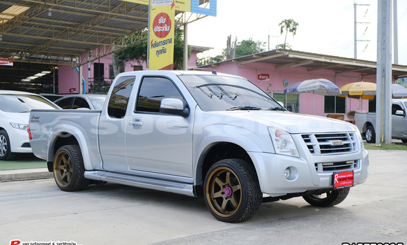 Buy Used Isuzu D-Max Silver Car in Bangkok in Bangkok Buy Used Isuzu D-Max Silver Car in Bangkok in Bangkok