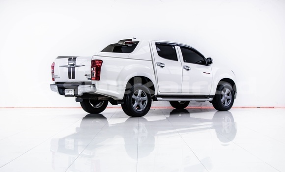 ซื้อ รถมือสอง Isuzu D–MAX ขาว รถยนต์ ใน %{เมือง} ใน กรุงเทพมหานคร ซื้อ รถมือสอง Isuzu D–MAX ขาว รถยนต์ ใน %{เมือง} ใน กรุงเทพมหานคร