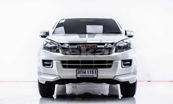 ซื้อ รถมือสอง Isuzu D–MAX ขาว รถยนต์ ใน %{เมือง} ใน กรุงเทพมหานคร ซื้อ รถมือสอง Isuzu D–MAX ขาว รถยนต์ ใน %{เมือง} ใน กรุงเทพมหานคร