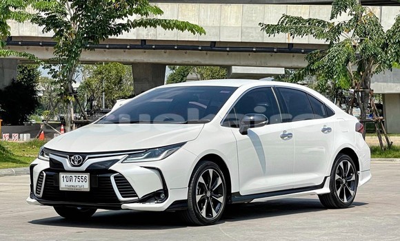 Buy Used Toyota Corolla Altis White Car in Bangkok in Bangkok