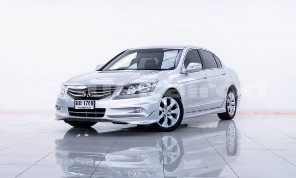 ซื้อ รถมือสอง Honda Accord อื่น ๆ รถยนต์ ใน %{เมือง} ใน กรุงเทพมหานคร