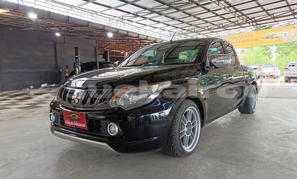 ซื้อ รถมือสอง Mitsubishi Triton สีดำ รถยนต์ ใน %{เมือง} ใน ยโสธร