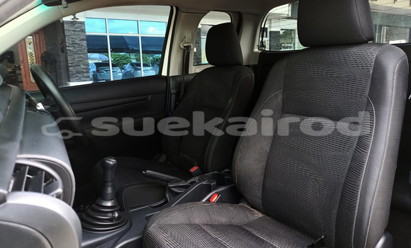 Buy Used Toyota Hiluxe Revo White Car in Yasothon in Yasothon Buy Used Toyota Hiluxe Revo White Car in Yasothon in Yasothon