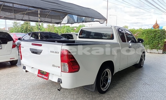 Buy Used Toyota Hiluxe Revo White Car in Yasothon in Yasothon Buy Used Toyota Hiluxe Revo White Car in Yasothon in Yasothon