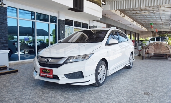 ซื้อ รถมือสอง Honda City ขาว รถยนต์ ใน %{เมือง} ใน ยโสธร