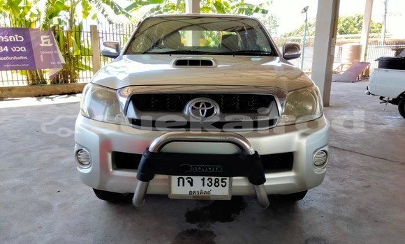 Buy Used Toyota Hiluxe VIGO Brown Car in Bangkok in Bangkok Buy Used Toyota Hiluxe VIGO Brown Car in Bangkok in Bangkok