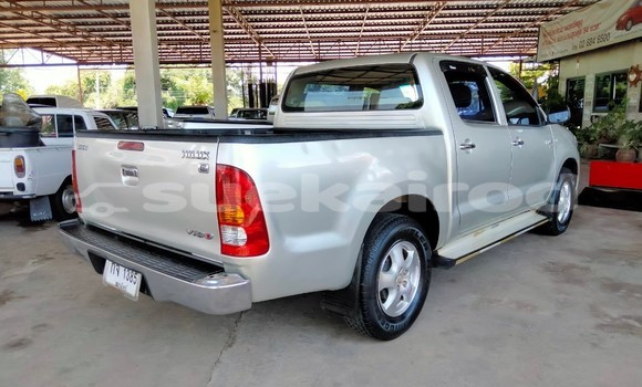Buy Used Toyota Hiluxe VIGO Brown Car in Bangkok in Bangkok Buy Used Toyota Hiluxe VIGO Brown Car in Bangkok in Bangkok