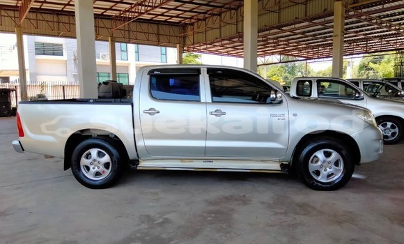 Buy Used Toyota Hiluxe VIGO Brown Car in Bangkok in Bangkok Buy Used Toyota Hiluxe VIGO Brown Car in Bangkok in Bangkok