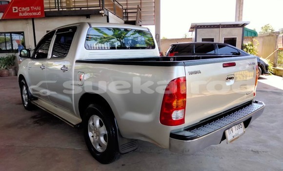 Buy Used Toyota Hiluxe VIGO Brown Car in Bangkok in Bangkok Buy Used Toyota Hiluxe VIGO Brown Car in Bangkok in Bangkok