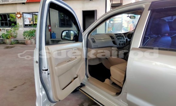 Buy Used Toyota Hiluxe VIGO Brown Car in Bangkok in Bangkok Buy Used Toyota Hiluxe VIGO Brown Car in Bangkok in Bangkok